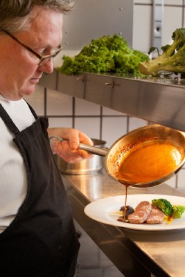 Hermann Haidinger im Kremser Restaurant Kaiser von